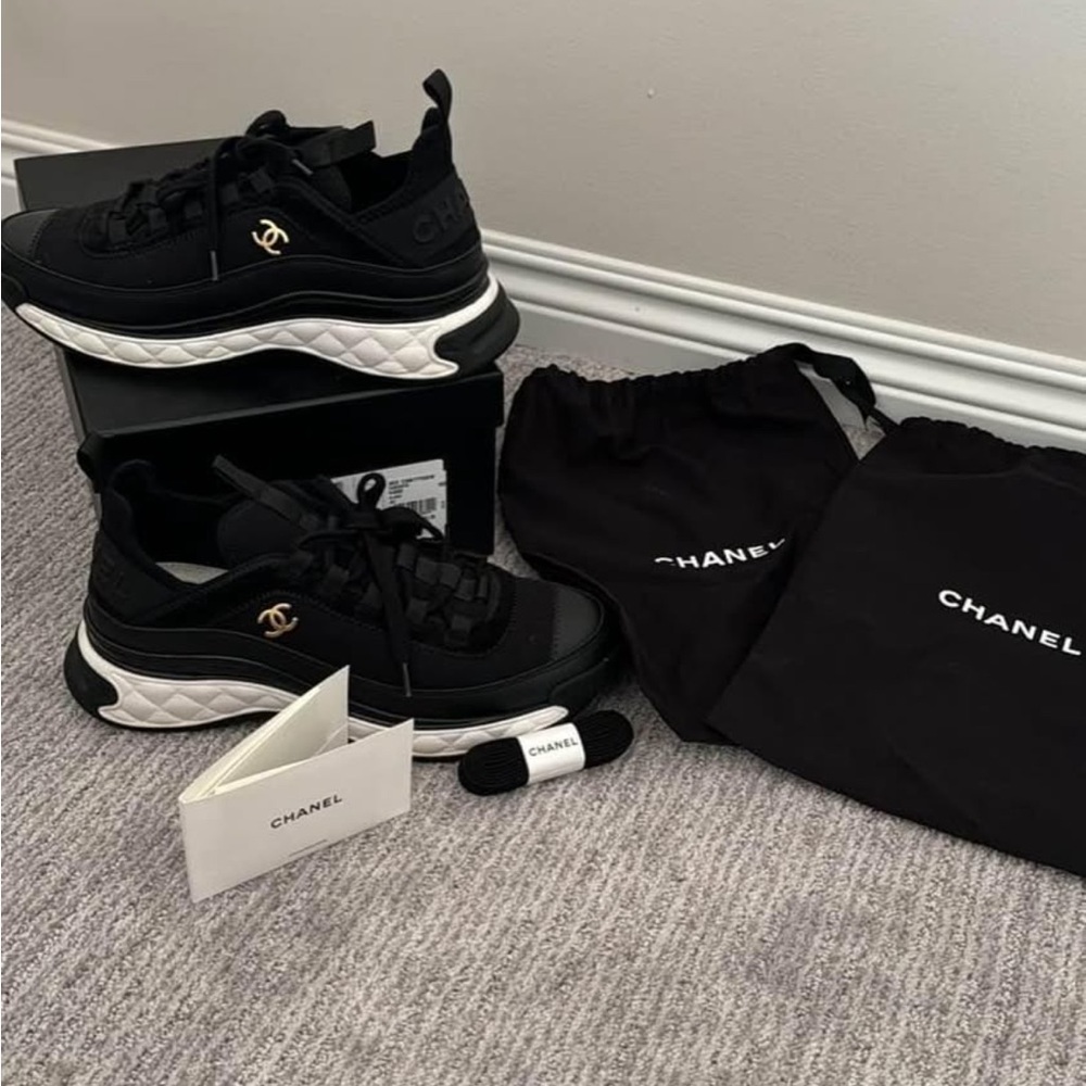 CHANEL Black and White Sneakers with Cushioned Midsole and Textured Upper - Picture 7 of 7